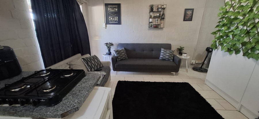 To Let 1 Bedroom Property for Rent in Groenvallei Western Cape